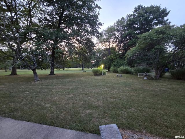 2 Webster Hill Street, Mt Vernon, IL 62864