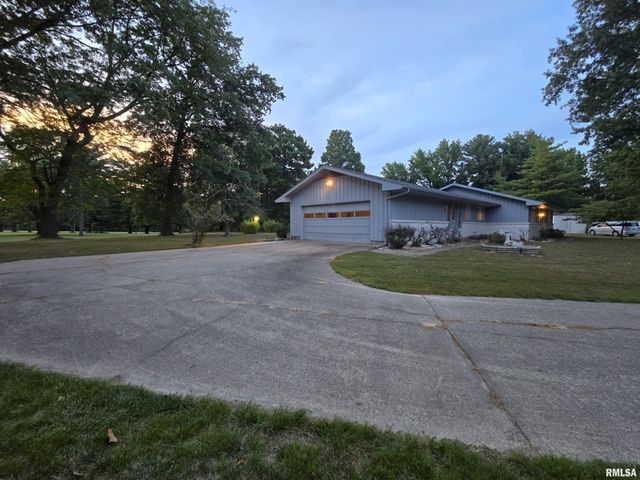 2 Webster Hill Street, Mt Vernon, IL 62864