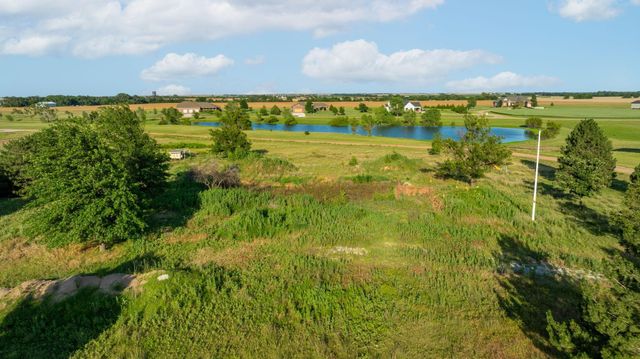 1175 N Thaddeus Dr, Conway Springs, KS 67031