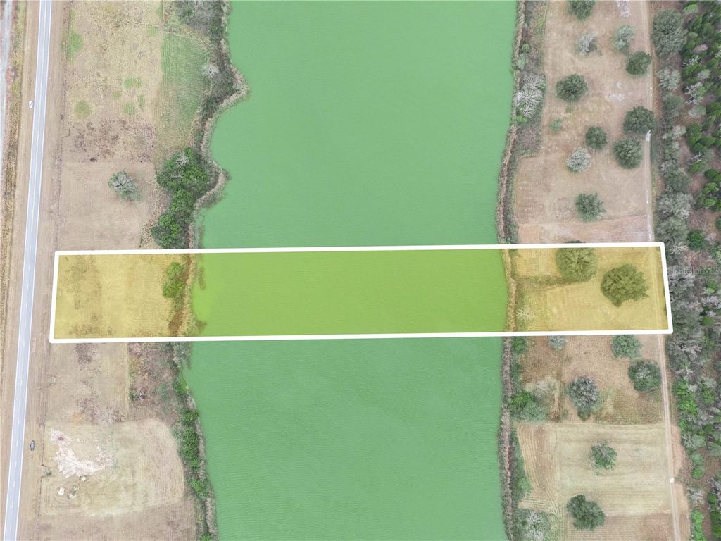 Image 12 of property listing at 10349 COUNTY ROAD 555, Fort Meade, FL 33841