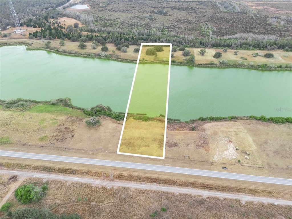 Image 16 of property listing at 10349 COUNTY ROAD 555, Fort Meade, FL 33841