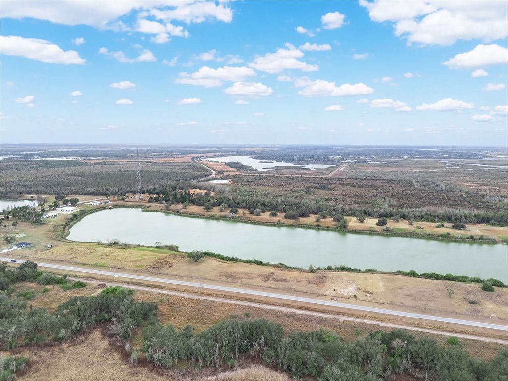 Image 3 of property listing at 10349 COUNTY ROAD 555, Fort Meade, FL 33841