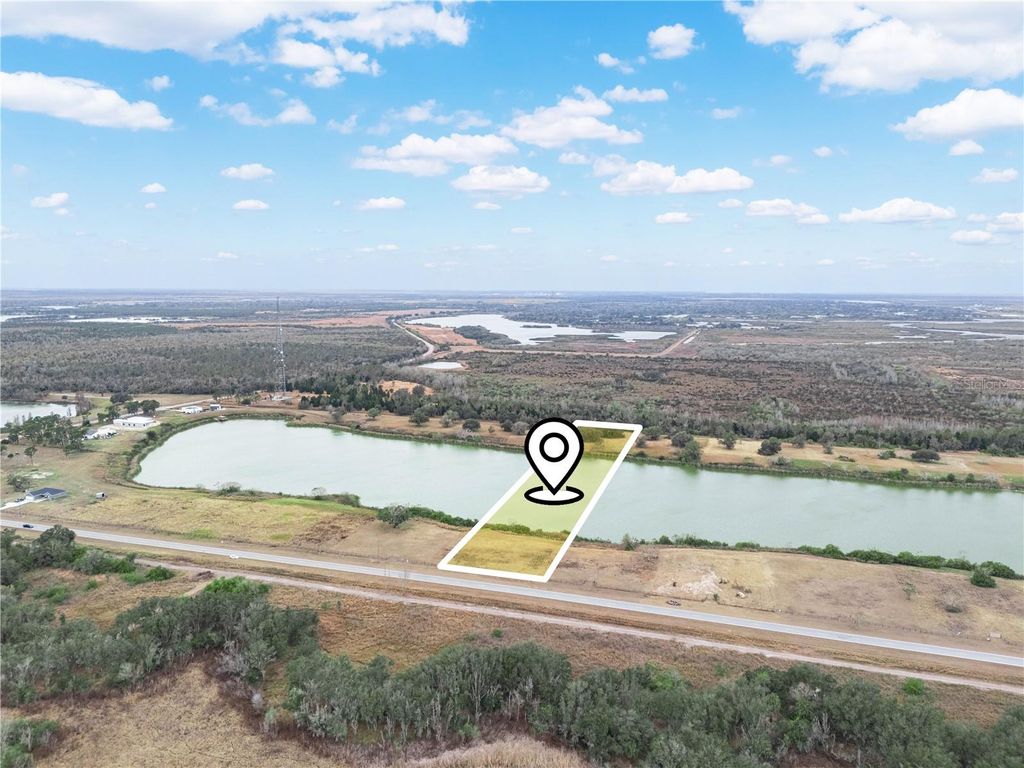 Image 5 of property listing at 10349 COUNTY ROAD 555, Fort Meade, FL 33841