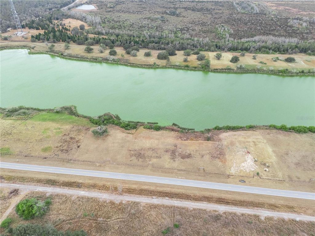 Image 7 of property listing at 10349 COUNTY ROAD 555, Fort Meade, FL 33841