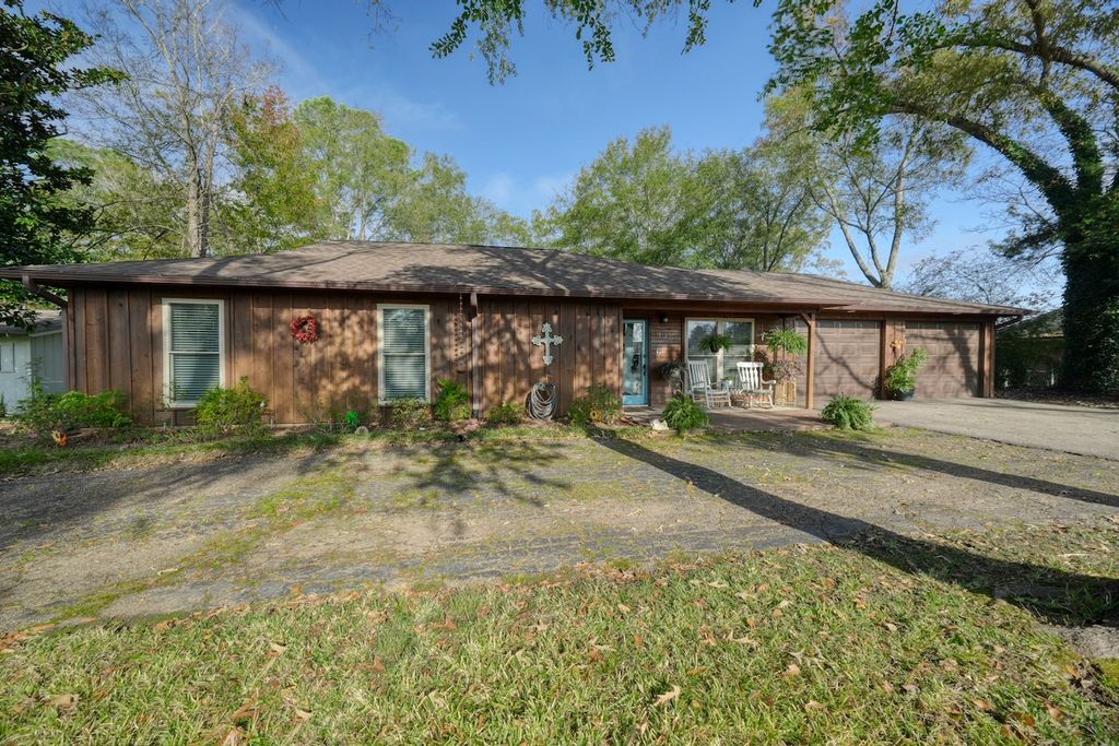 1515 Tanglewood Drive W, Hideaway, TX 75771