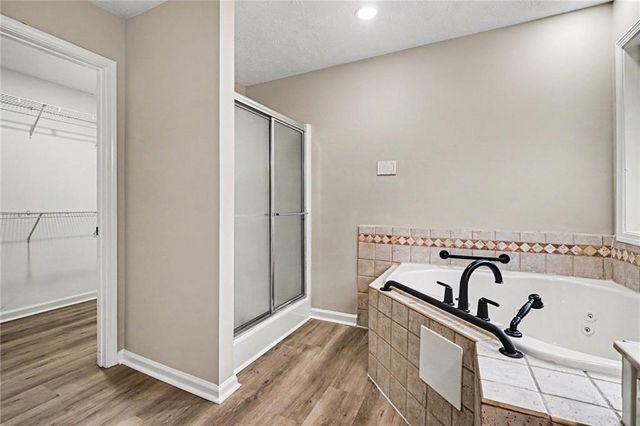 5316 Valley Forest Way, Flowery Branch, GA 30542