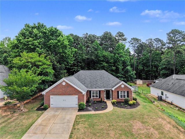5316 Valley Forest Way, Flowery Branch, GA 30542