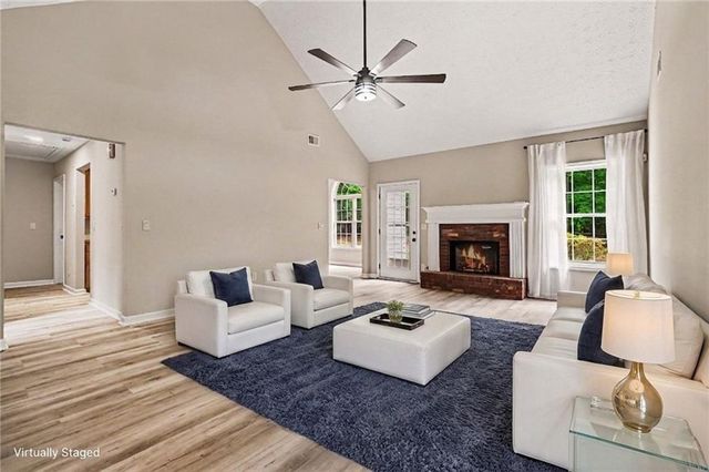 5316 Valley Forest Way, Flowery Branch, GA 30542