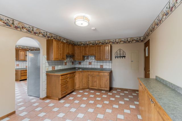 1606 W August Lane, Mchenry, IL 60051