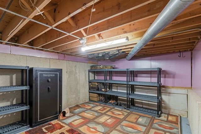 1606 W August Lane, Mchenry, IL 60051