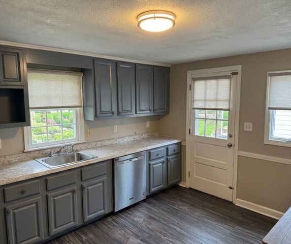 16 Longwood Avenue, Peabody, MA 01960