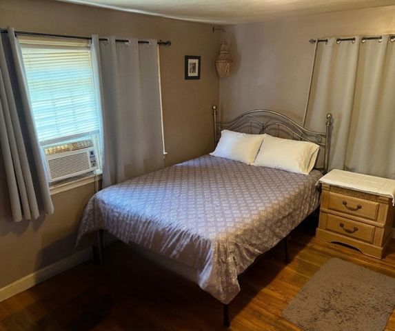 16 Longwood Avenue, Peabody, MA 01960