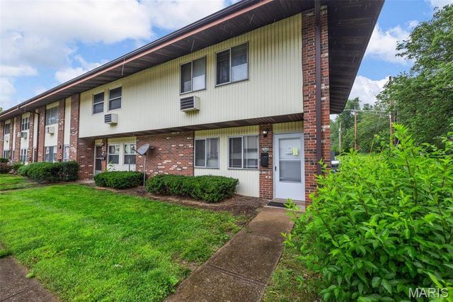 7520 Hazelcrest Drive, Hazelwood, MO 63042