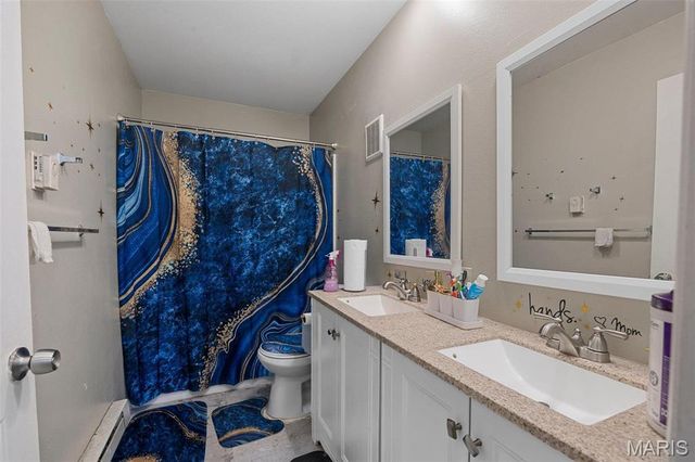 7520 Hazelcrest Drive, Hazelwood, MO 63042