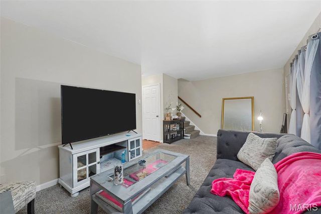 7520 Hazelcrest Drive, Hazelwood, MO 63042