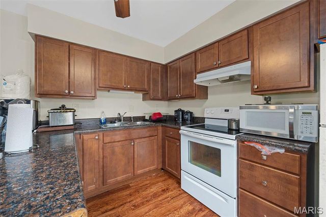 7520 Hazelcrest Drive, Hazelwood, MO 63042