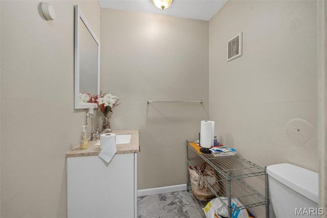 7520 Hazelcrest Drive, Hazelwood, MO 63042