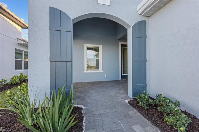 4580 Skysail DR, Naples, FL 34120