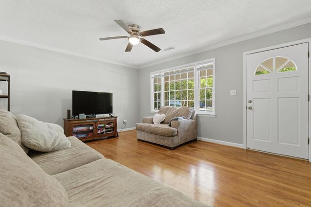 411 Forest Circle, Summerville, SC 29483