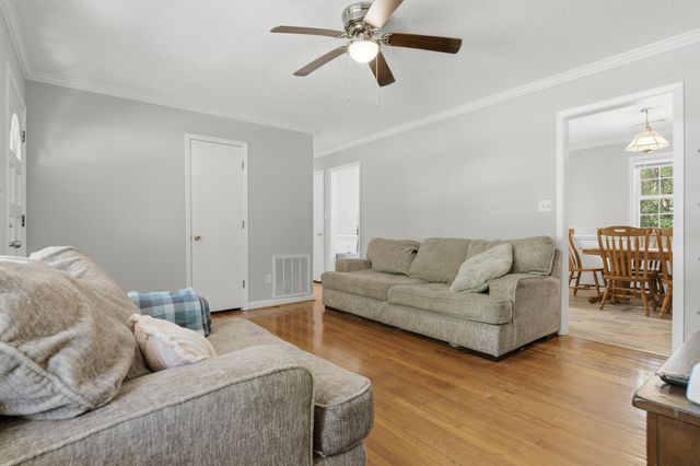 411 Forest Circle, Summerville, SC 29483