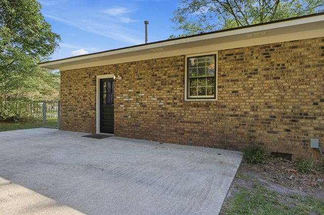 411 Forest Circle, Summerville, SC 29483