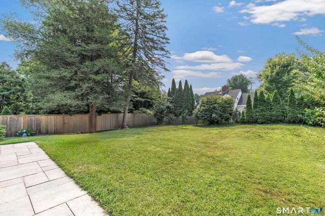 85 Louvain Street, Fairfield, CT 06825