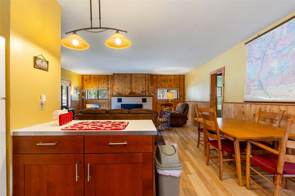 Image 13 of property listing at 27 Horseshoe Trail, Jemez Springs, NM 87025