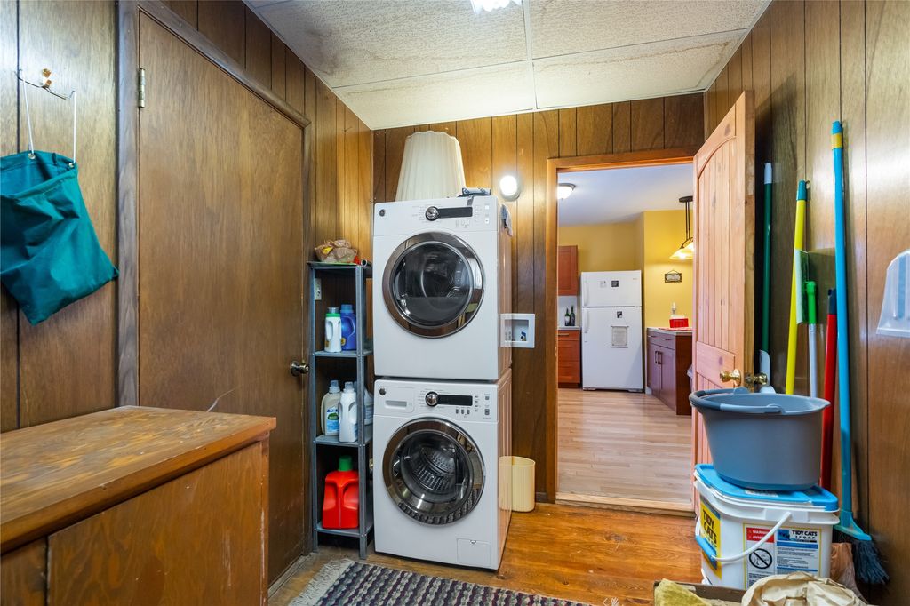 Image 21 of property listing at 27 Horseshoe Trail, Jemez Springs, NM 87025