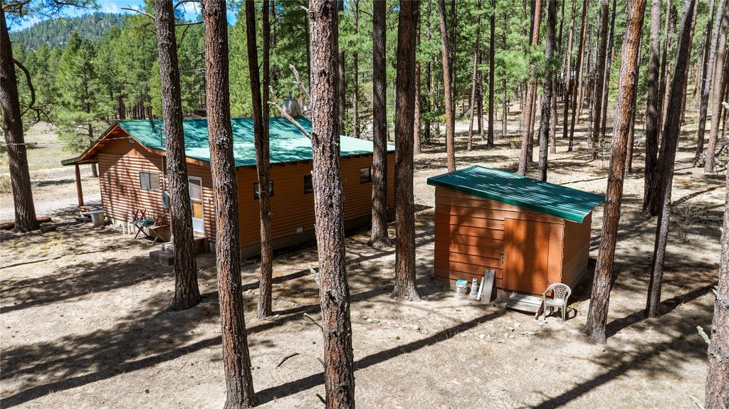 Image 25 of property listing at 27 Horseshoe Trail, Jemez Springs, NM 87025