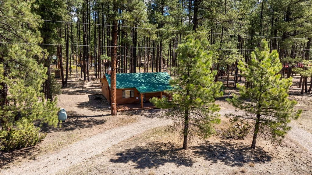 Image 28 of property listing at 27 Horseshoe Trail, Jemez Springs, NM 87025