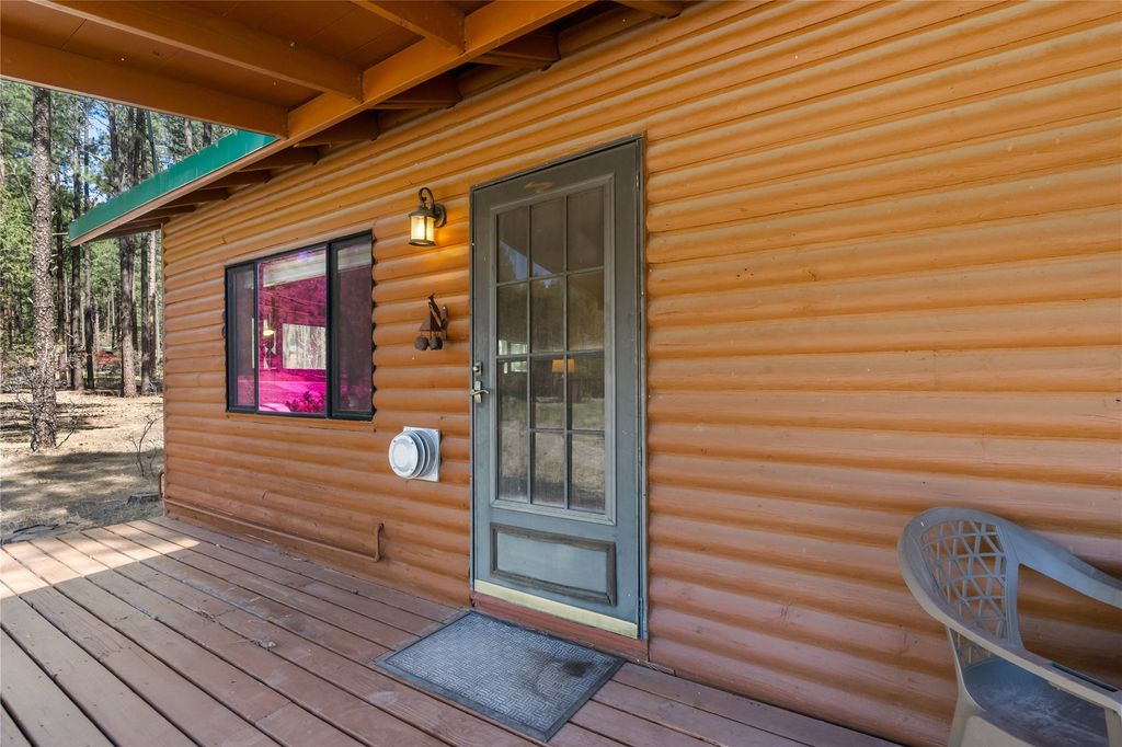 Image 31 of property listing at 27 Horseshoe Trail, Jemez Springs, NM 87025