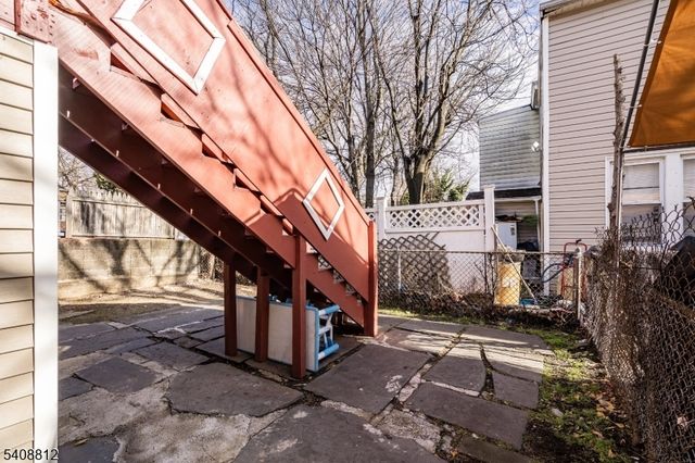 11 Mercer St, Paterson City, NJ 07524