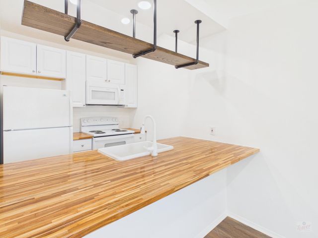 1303 Hollow Creek DR 3, Austin, TX 78704