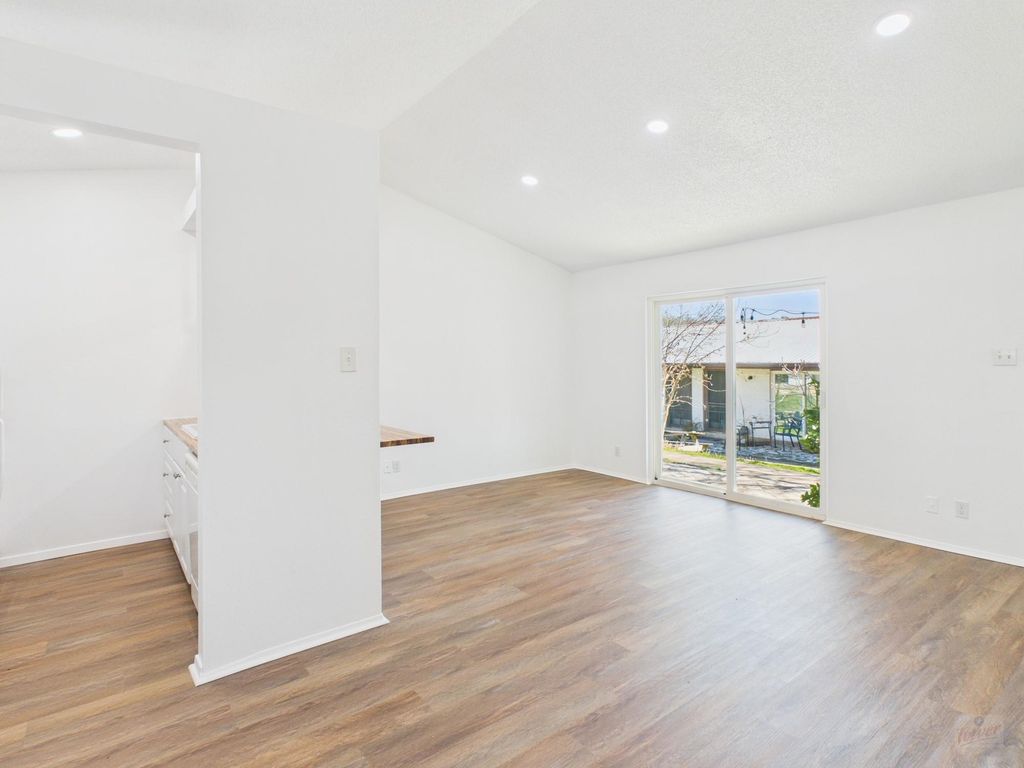 1303 Hollow Creek DR 3, Austin, TX 78704