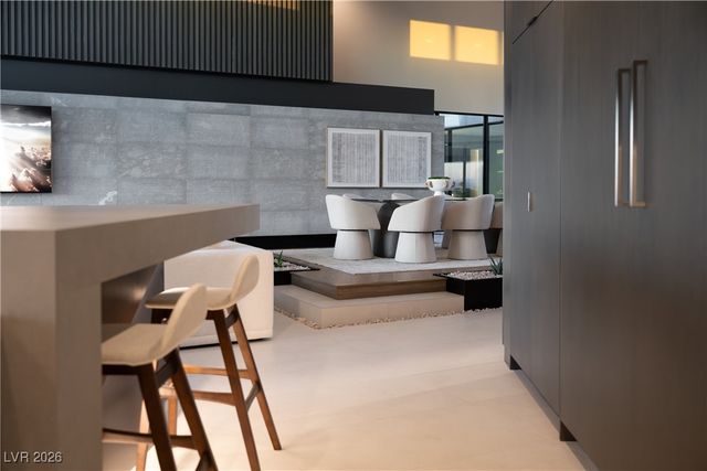 8 Chisel Crest Court, Henderson, NV 89012