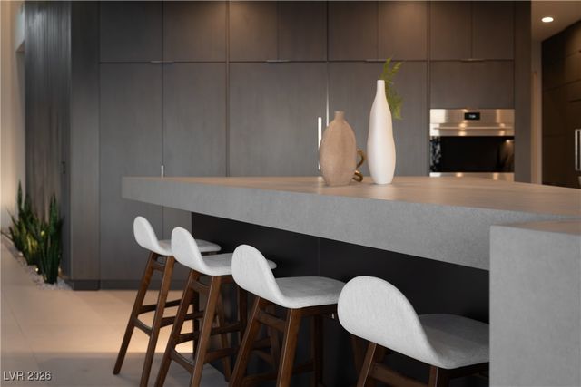 8 Chisel Crest Court, Henderson, NV 89012