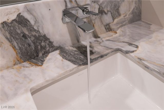 8 Chisel Crest Court, Henderson, NV 89012