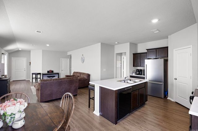 8 Candlelight Drive, Conway, AR 72032