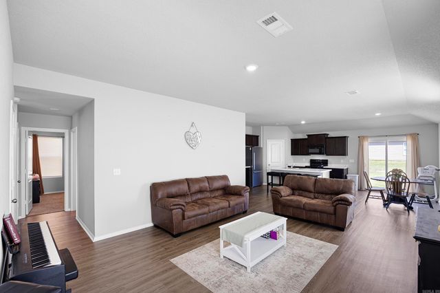 8 Candlelight Drive, Conway, AR 72032