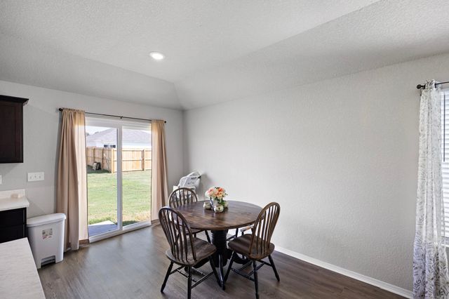 8 Candlelight Drive, Conway, AR 72032