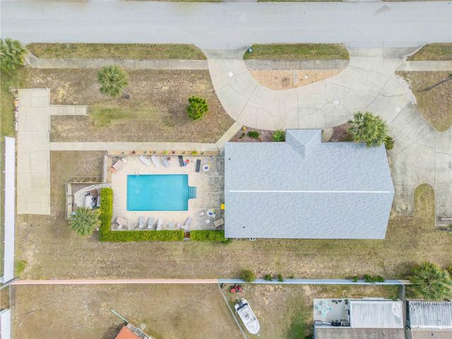 26 LAUGHING GULL LANE, Edgewater, FL 32141