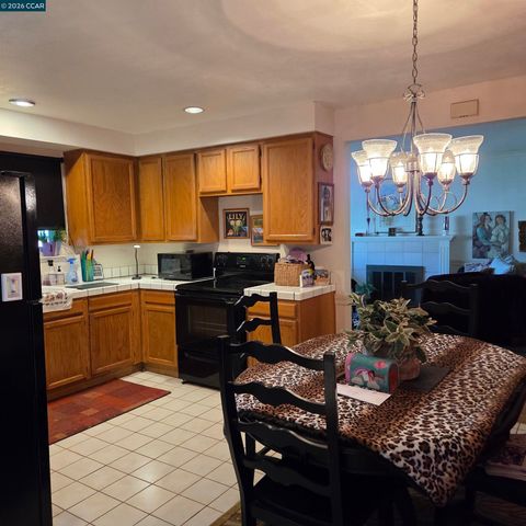 2190 Charlotte Ave, Concord, CA 94518