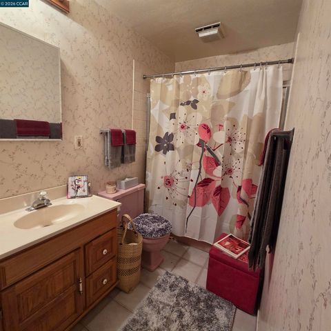 2190 Charlotte Ave, Concord, CA 94518