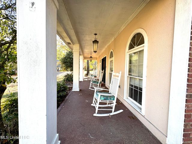 427 Autumn Oak Drive, Madison, MS 39110