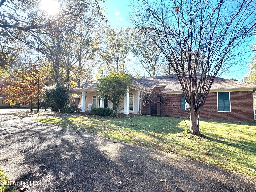 427 Autumn Oak Drive, Madison, MS 39110