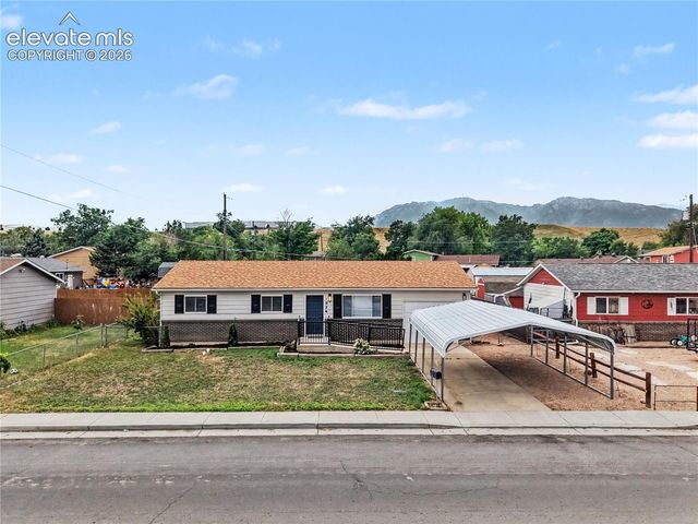 1076 Maxwell Street, Colorado Springs, CO 80906