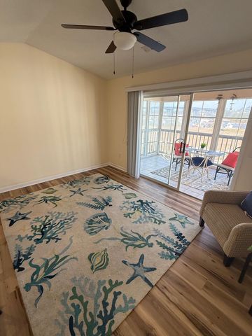 201 Landing Rd Apt H, North Myrtle Beach, SC 29582