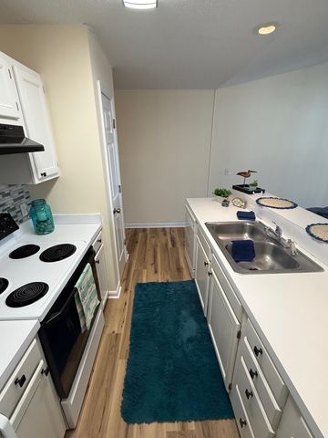 201 Landing Rd Apt H, North Myrtle Beach, SC 29582