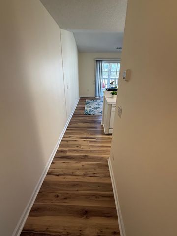 201 Landing Rd Apt H, North Myrtle Beach, SC 29582