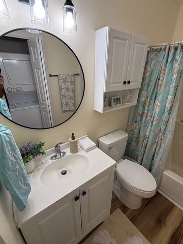 201 Landing Rd Apt H, North Myrtle Beach, SC 29582